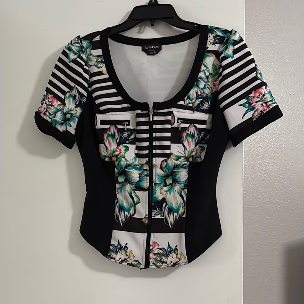 Bebe Black and White Fitted Buttoned Blouse